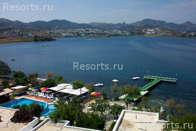 Dia Beach Club 3